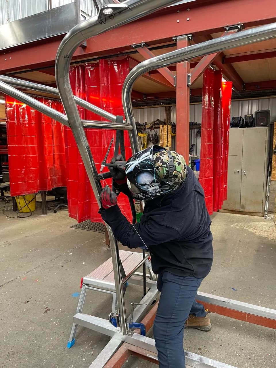 Beneteau Oceanis 45 — Valkiry Solar Arch thumbnail 11