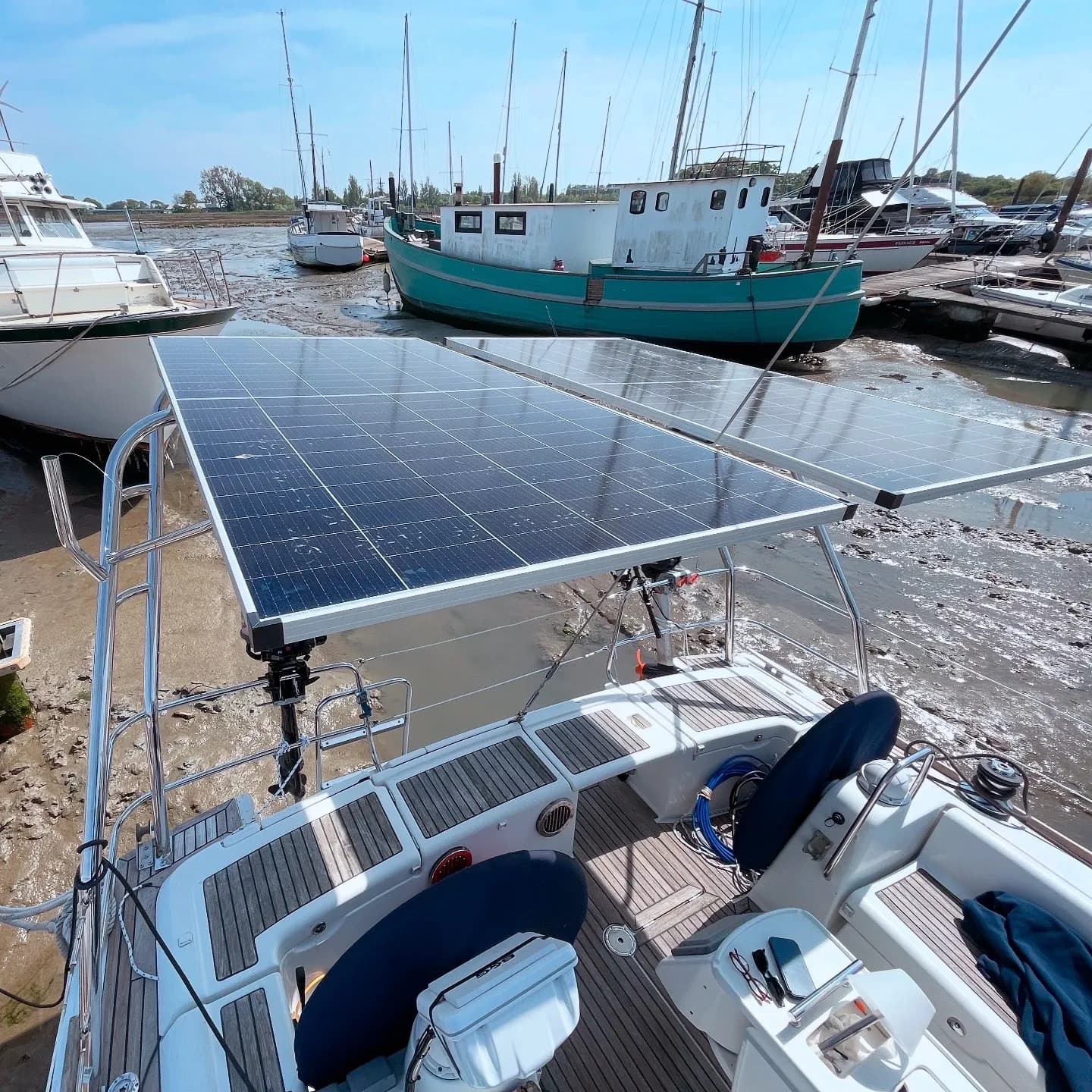 Beneteau Oceanis 46 — Valkiry Solar Arch (Forward-Facing) thumbnail 6