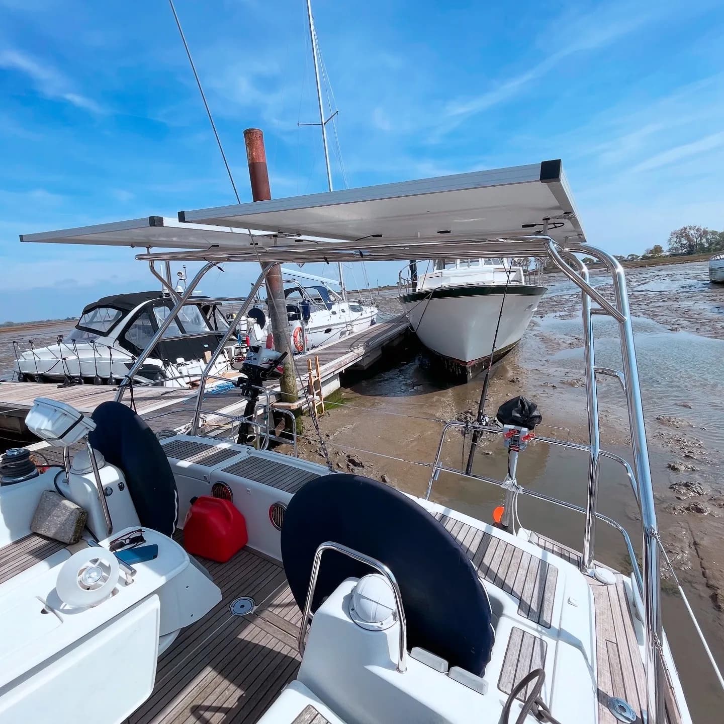 Beneteau Oceanis 46 — Valkiry Solar Arch (Forward-Facing) thumbnail 7