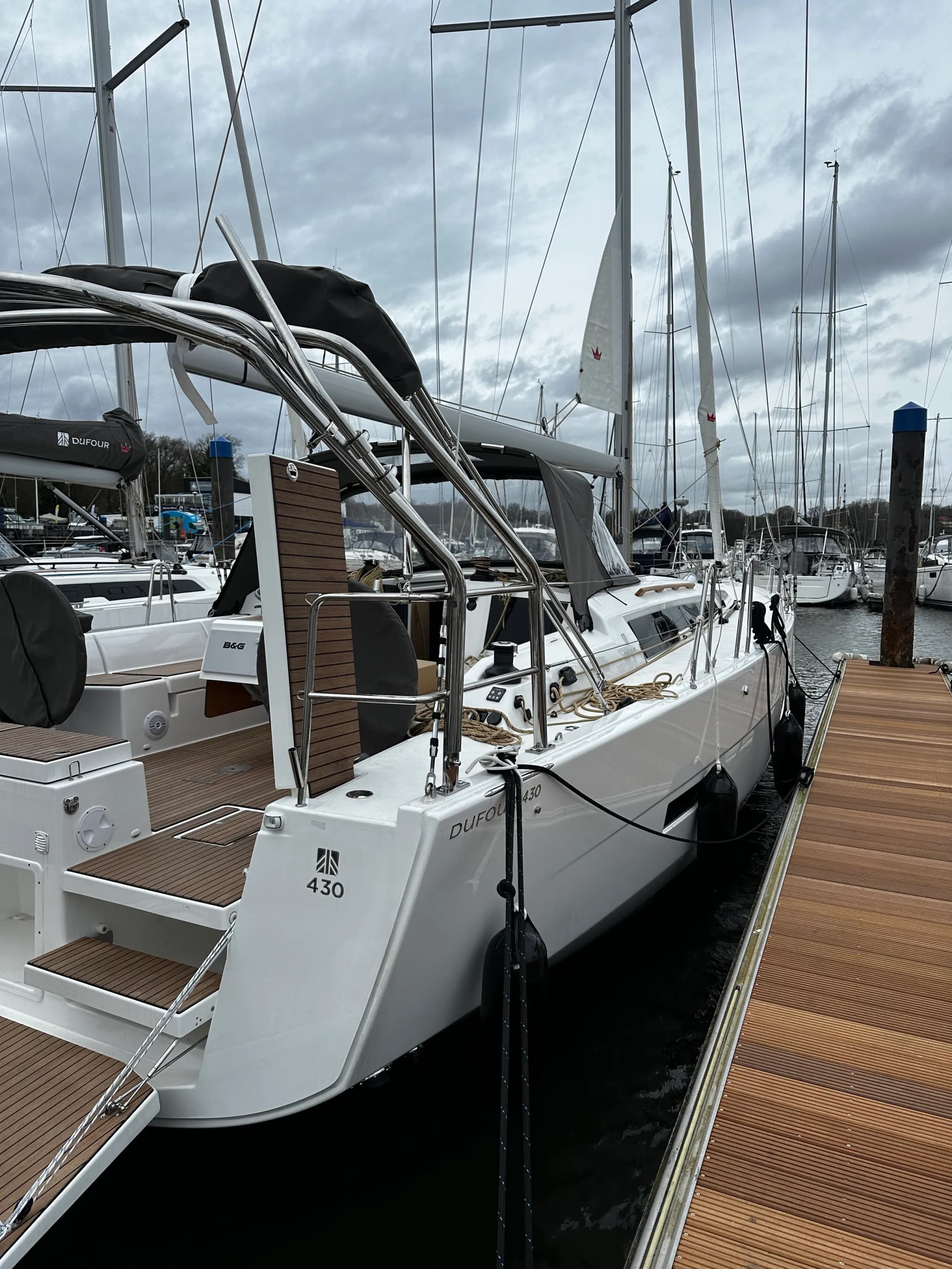 Dufour 430 — Valkiry Solar Arch thumbnail 3