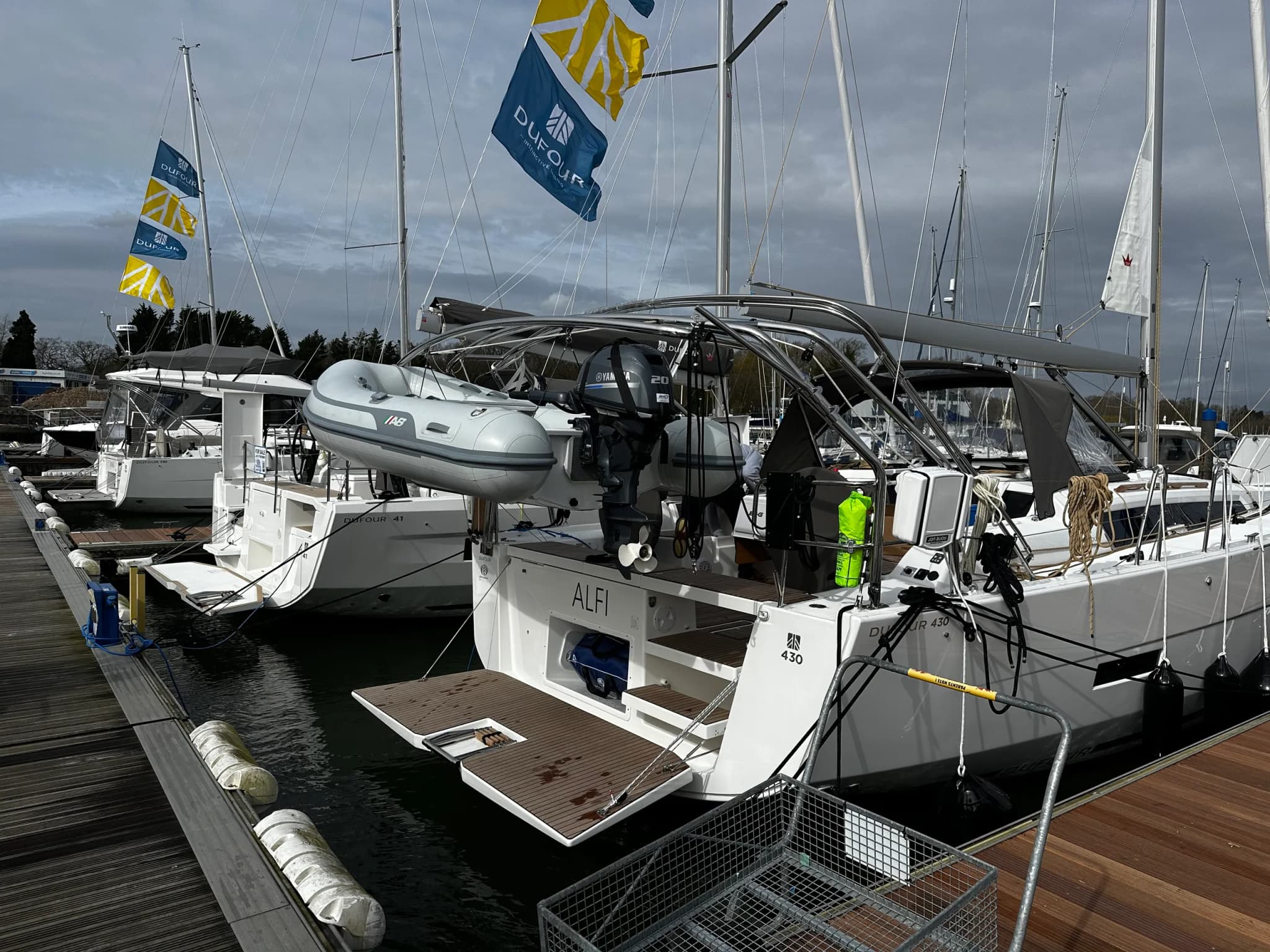 Dufour 430 — Valkiry Solar Arch thumbnail 9