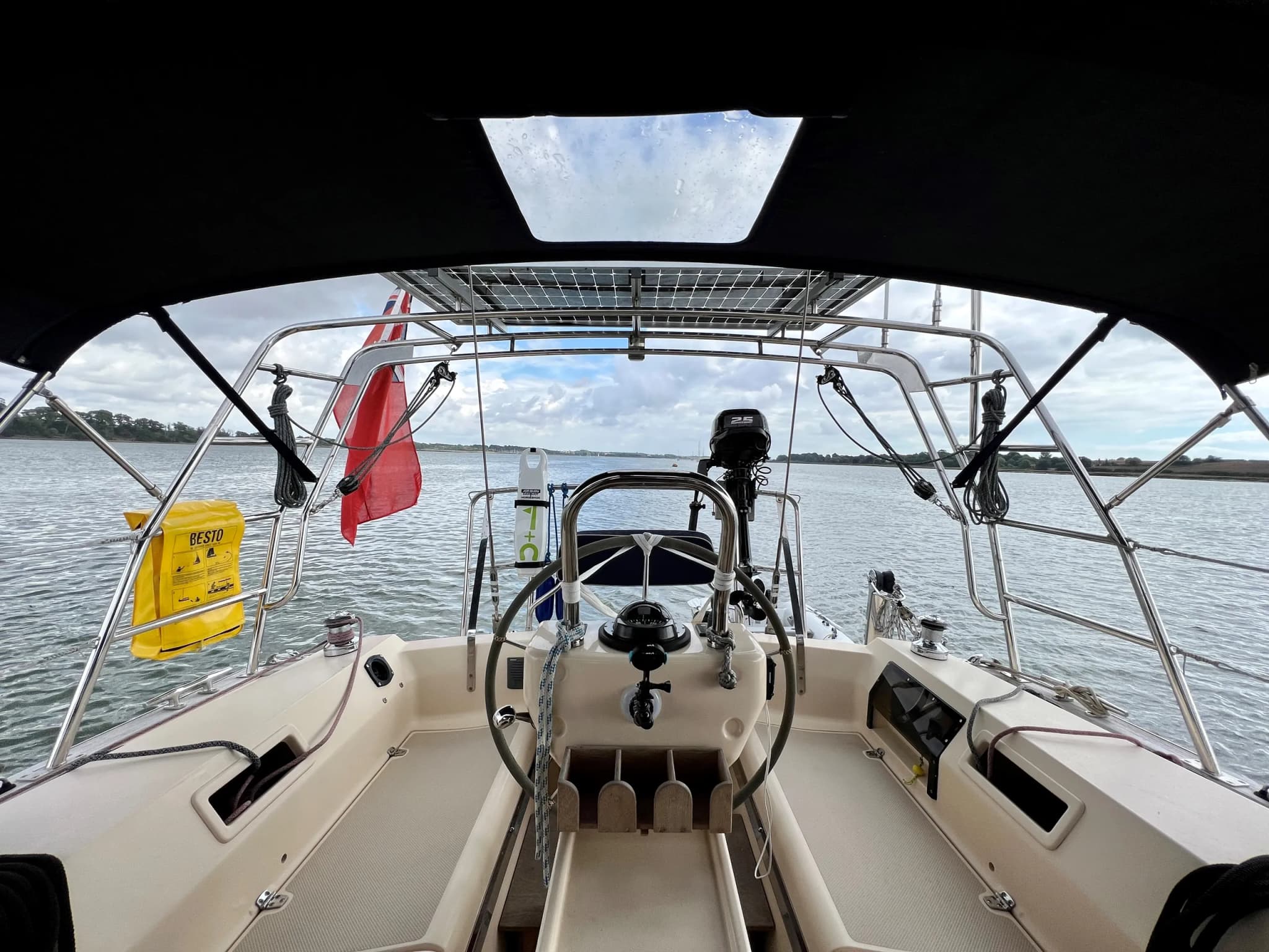 Island Packet 440 — EIVIVA — Eiviva Solar Arch - Photo 1