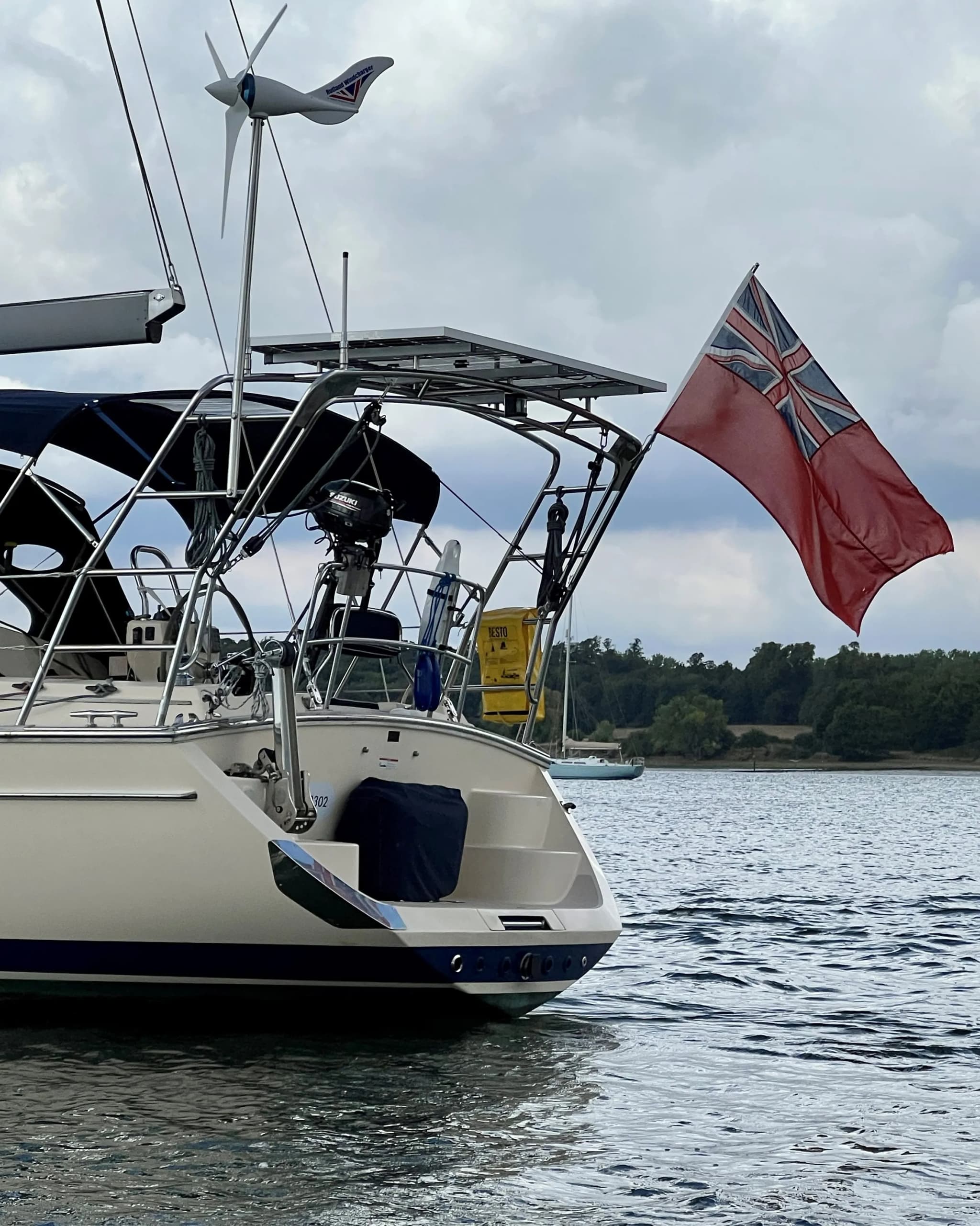 Island Packet 440 — EIVIVA — Eiviva Solar Arch thumbnail 10