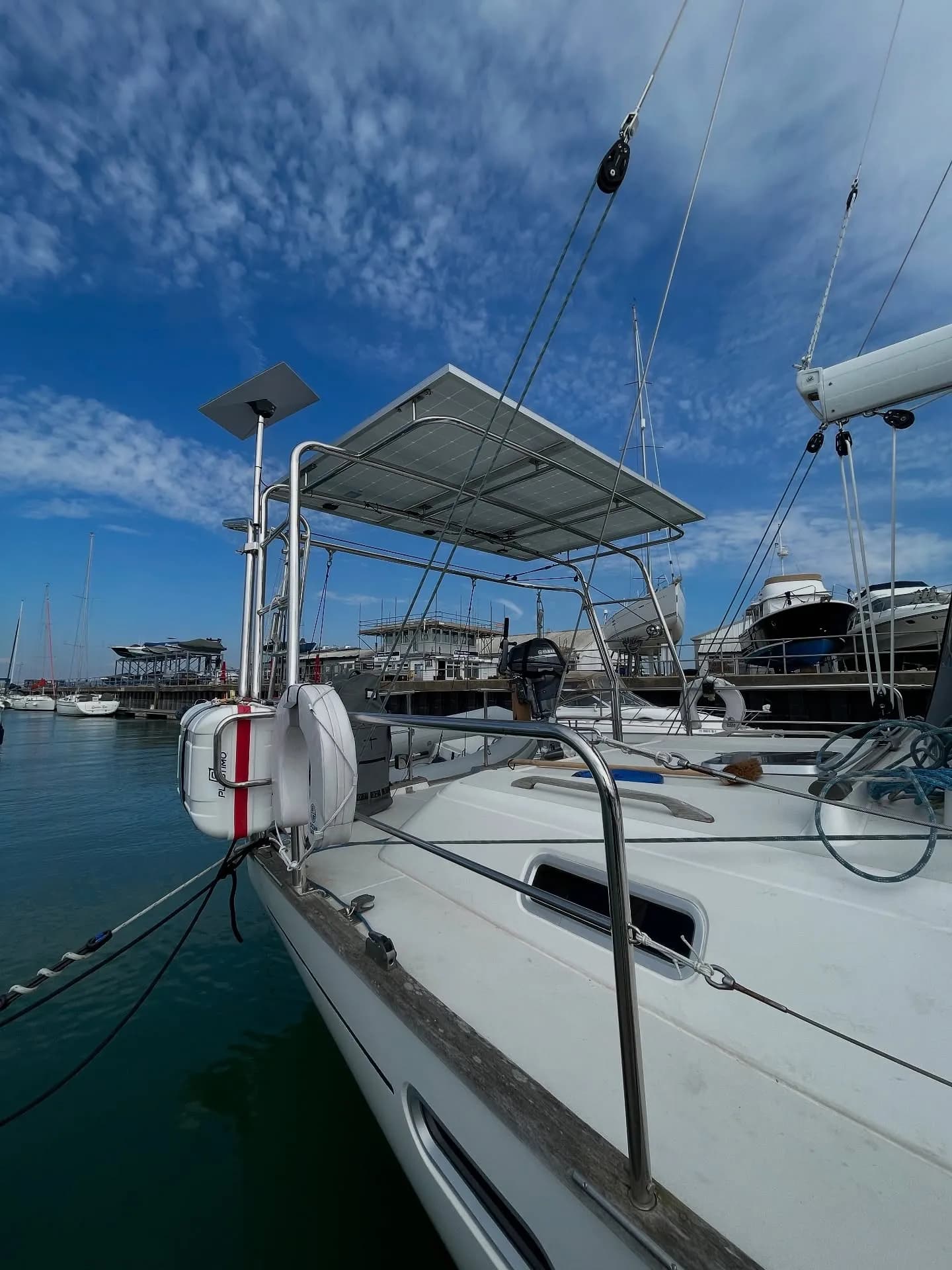 Moody 54 — Valkiry Solar Arch (Modified Forward-Facing) thumbnail 2