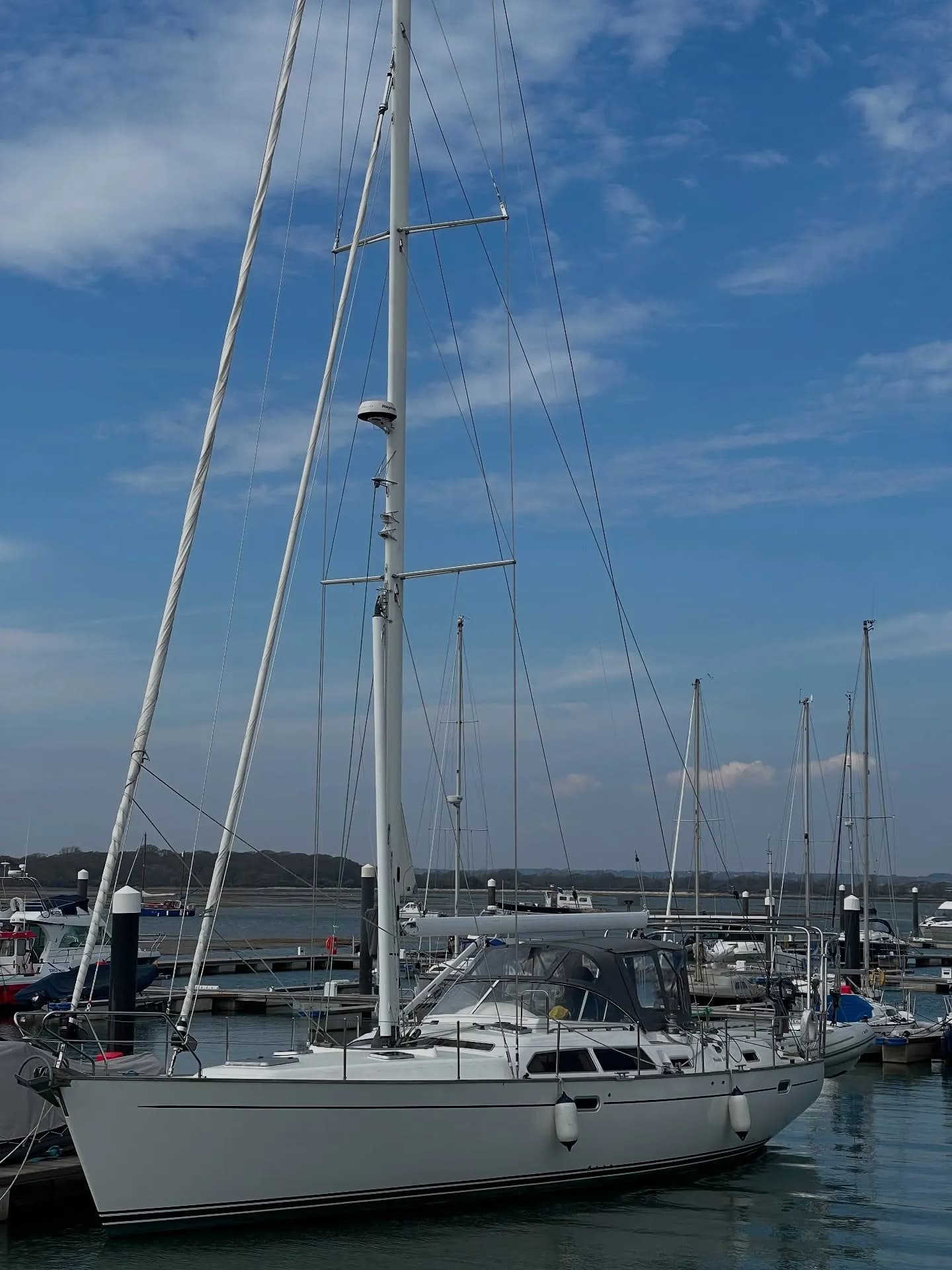 Moody 54 — Valkiry Solar Arch (Modified Forward-Facing) thumbnail 15