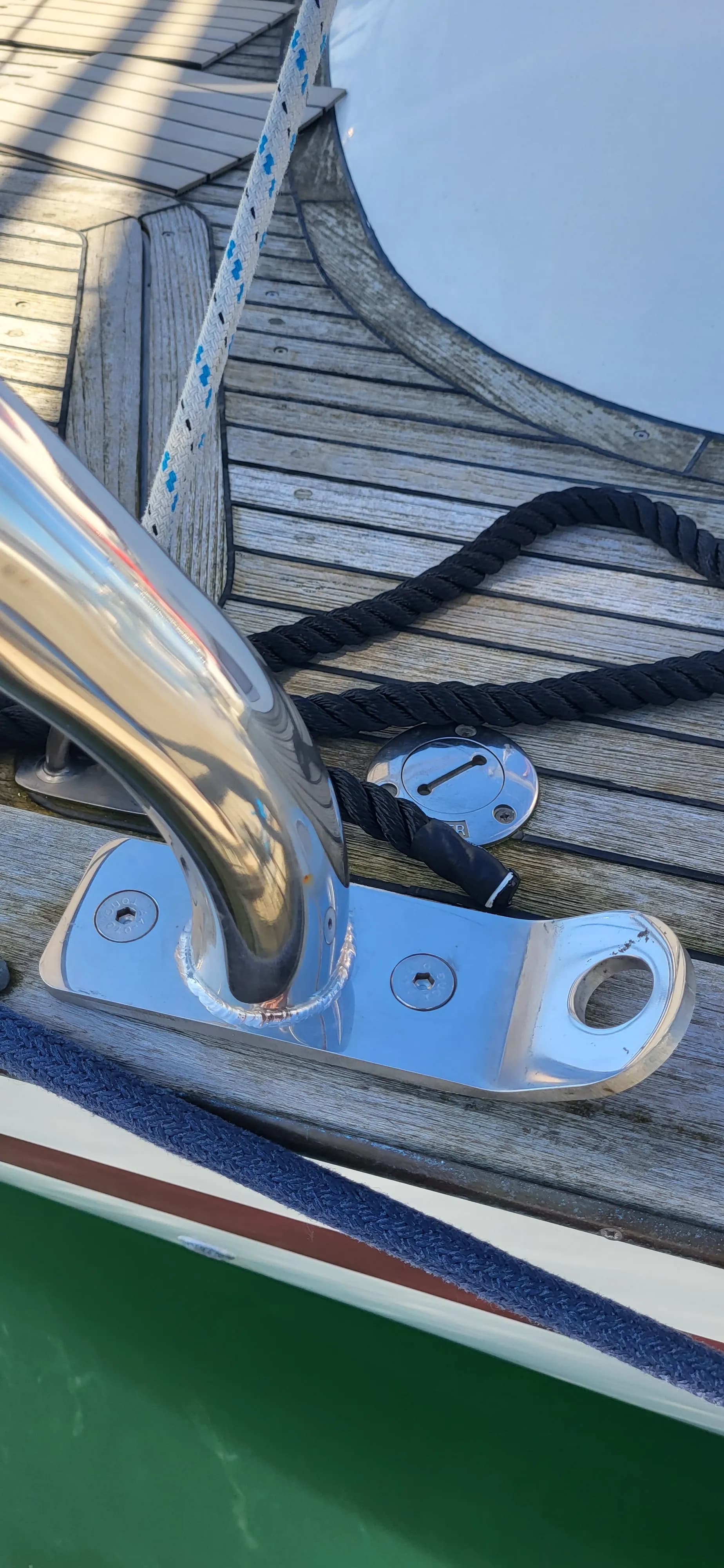 Najad 49 — Lahaina — Valkiry Solar Arch thumbnail 8