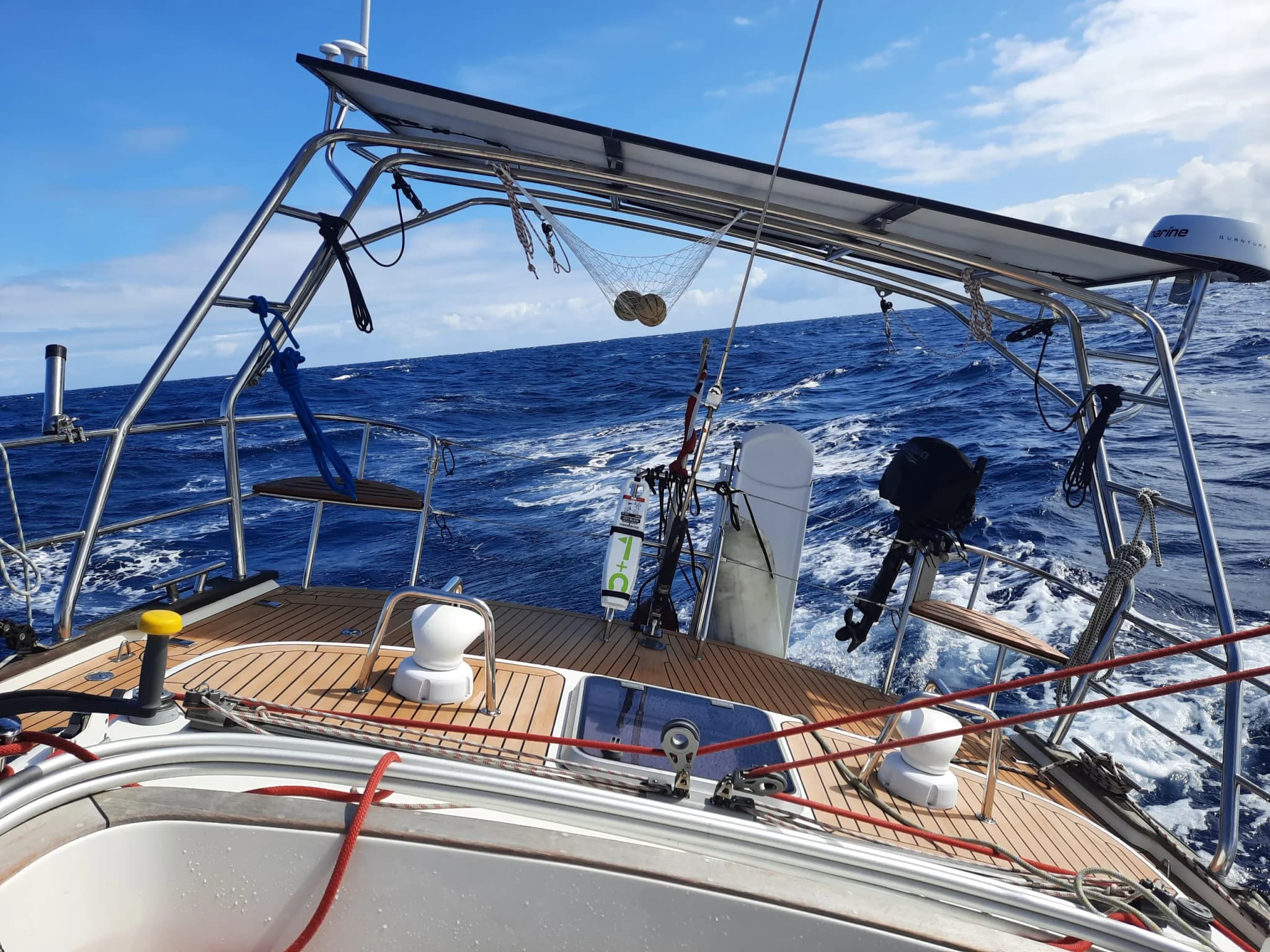 Najad 49 — Lahaina — Valkiry Solar Arch - Photo 1