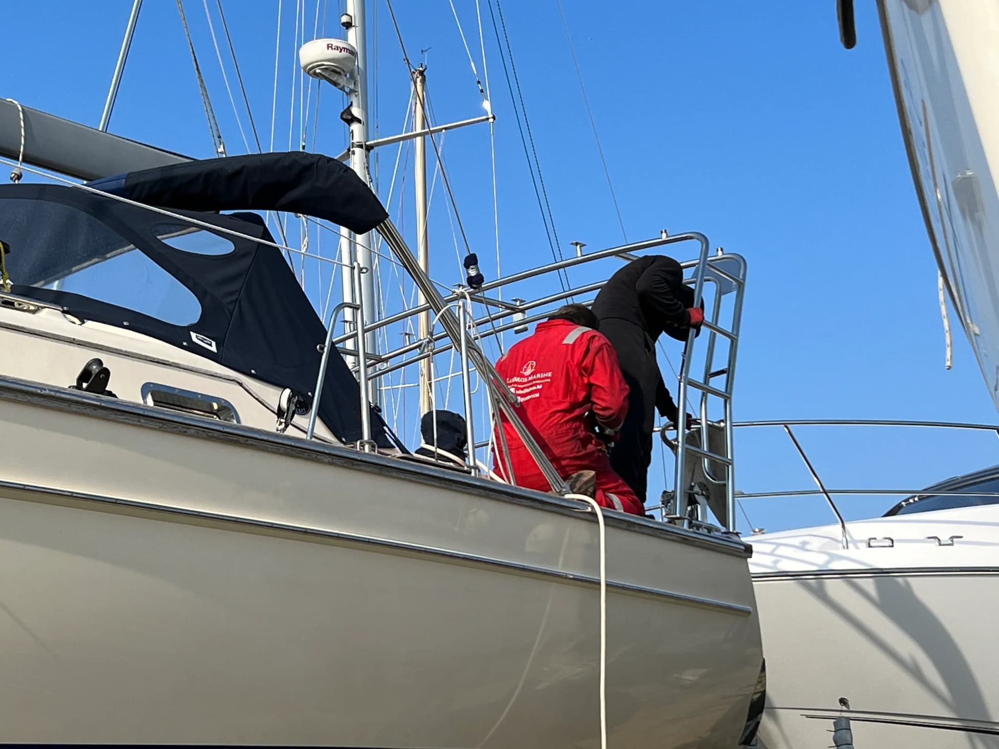 Navigating the Engineering Challenges of Installing a Yacht Solar Arch
